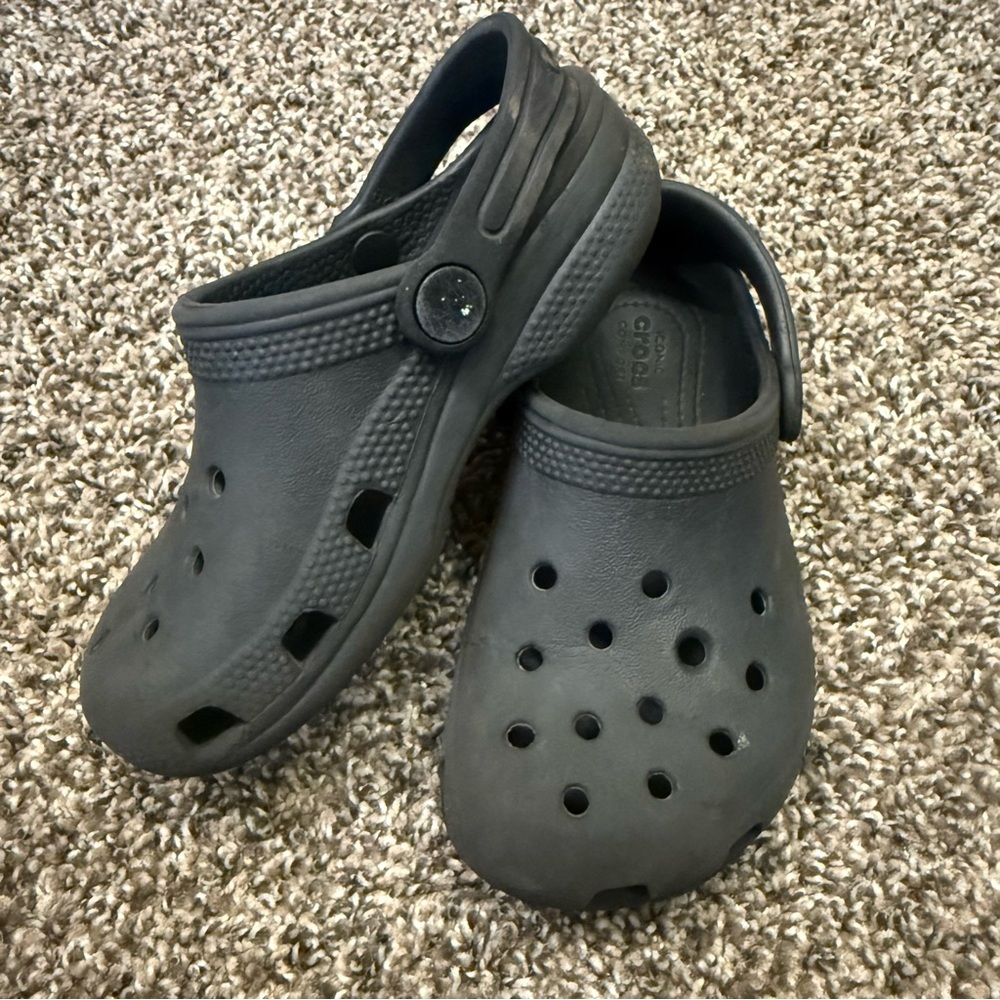 Crocs Kid’s Classic Clogs Size C-11 Black Slip-On Shoes